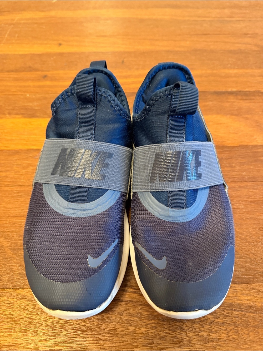 Nike Flex Runner 4 Big Kids' Running Shoes Athletic Navy Sneakers Size 4Y - Picture 2 of 11